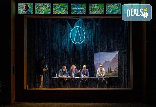 Гледайте Мак Маринов и Малин Кръстев в постановката Обществен враг на 08-ми декември (понеделник) в Малък градски театър Зад канала - Снимка 9