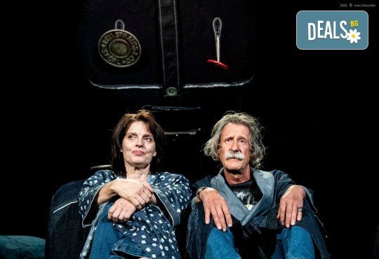 Гледайте съвеменната английка пиеса Джъмпи на 18-ти декември (четвъртък) в Малък градски театър Зад канала - Снимка 1