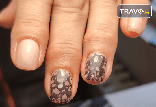 Стилен маникюр с каучукова база и декорации без лимит от Клермонт - Снимка 5