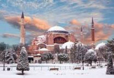Зимен уикенд в Истанбул! 2 нощувки, закуски, възможност за допълнителни екскурзии, транспорт и посещение на Одрин, от Дениз Травел - Снимка