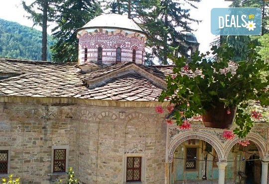 Еднодневна екскурзия до Априлци по време на празника на сланината и греяната ракия - транспорт и водач от туроператор Поход - Снимка 7