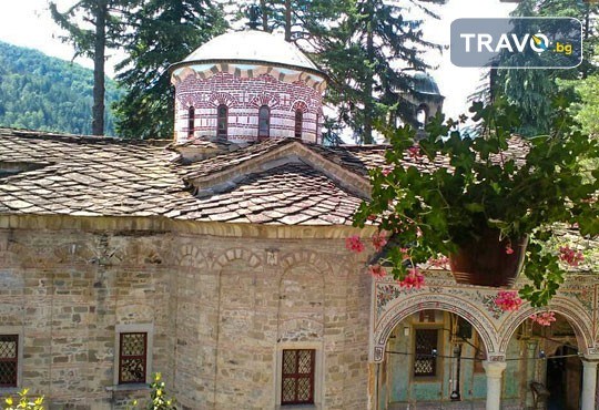 Еднодневна екскурзия до Априлци по време на празника на сланината и греяната ракия - транспорт и водач от туроператор Поход - Снимка 7