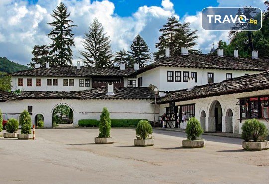 Еднодневна екскурзия до Априлци по време на празника на сланината и греяната ракия - транспорт и водач от туроператор Поход - Снимка 8