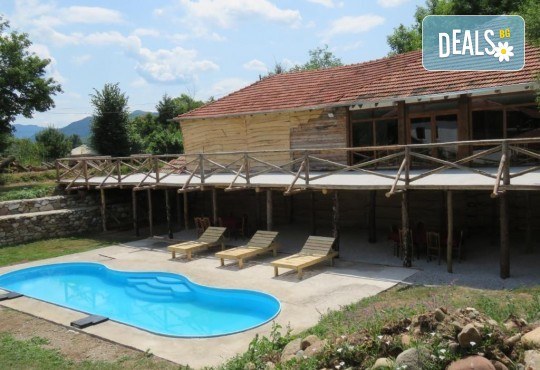 Уикенд купон по сръбски! Екскурзия до Етно село Стара планина с нощувка със закуска и вечеря, плюс транспорт и посещение на фестивала на пегланата колбасица, от Поход - Снимка 9