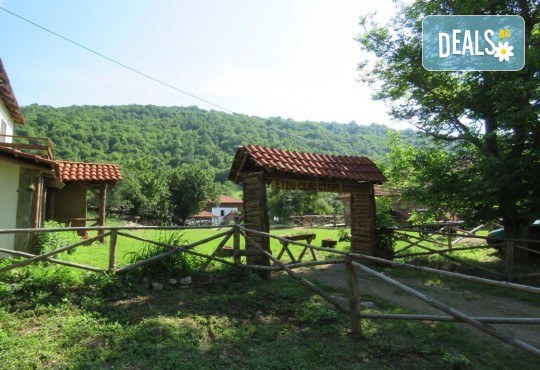 Уикенд купон по сръбски! Екскурзия до Етно село Стара планина с нощувка със закуска и вечеря, плюс транспорт и посещение на фестивала на пегланата колбасица, от Поход - Снимка 3