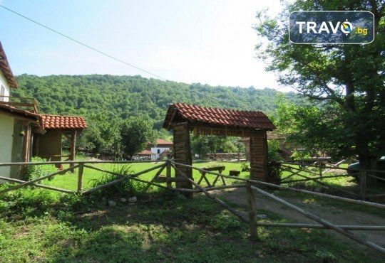 Уикенд купон по сръбски! Екскурзия до Етно село Стара планина с нощувка със закуска и вечеря, плюс транспорт и посещение на фестивала на пегланата колбасица, от Поход - Снимка 3