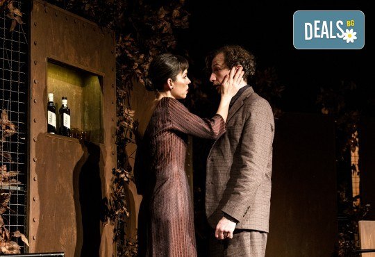 Гледайте Василена Атанасова, Леонид Йовчев, Ирини Жамбонас и Даниел Цочев в Есенна градина на 15-ти януари (четвъртък) в Малък градски театър Зад канала - Снимка 7