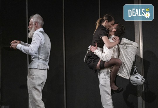 Празникът с Бойко Кръстанов, Владимир Зомбори, Мак Маринов на 11-ти януари (неделя) в Малък градски театър Зад канала - Снимка 6