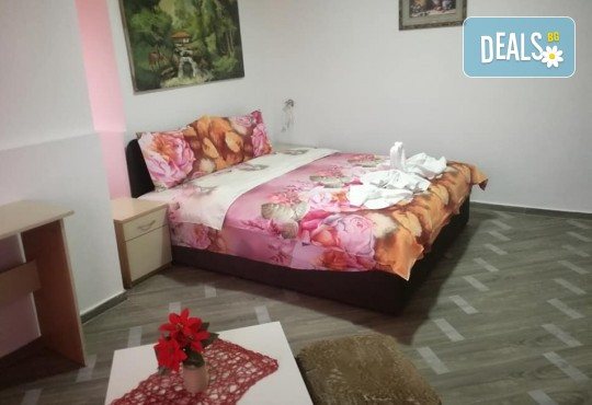 Екскурзия до Северна Македония за 8 Март: 2 нощувки със закуски и 1 празнична вечеря с неограничени напитки в Охрид, плюс транспорт и посещение на Скопие, от Поход - Снимка 12