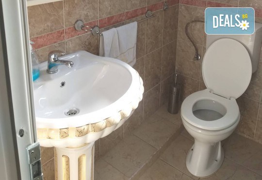 Йорданов ден в Охрид! 2 нощувки със закуски, възможност за вечеря и посещение на Св. Наум, Билянини извори, и транспорт от Рикотур - Снимка 10