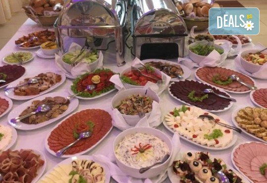 8 Март в Чачак, Сърбия! 2 нощувки хотел Ливаде', закуски, празнична вечеря, жива музика, напитки и възможност за транспорт от Рикотур - Снимка 6