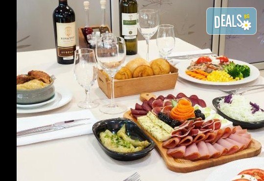 8 Март в Чачак, Сърбия! 2 нощувки хотел Ливаде', закуски, празнична вечеря, жива музика, напитки и възможност за транспорт от Рикотур - Снимка 8