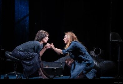 На 05-ти февруари (четвъртък) гледайте Неделя вечер с Анастасия Лютова, Василена Атанасова и Иван Юруков в Малък градски театър Зад канала - Снимка