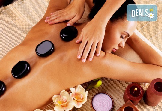 90 минутен релаксиращ морски масаж на цяло тяло + пилинг със соли от Мъртво море, HOT stone терапия, рефлексотерапия на стъпала и длани в GreenHealth - Снимка 3