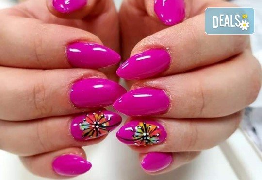 Изграждане на ноктопластика с гел и маникюр с гел лак на Black Bottle, CND или Gelish в Art beauty studio S&D, в центъра на София - Снимка 15