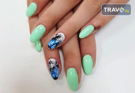Изграждане на ноктопластика с гел и маникюр с гел лак на Black Bottle, CND или Gelish в Art beauty studio S&D, в центъра на София - Снимка 18