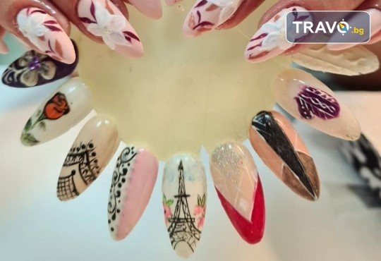 Изграждане на ноктопластика с гел и маникюр с гел лак на Black Bottle, CND или Gelish в Art beauty studio S&D, в центъра на София - Снимка 12