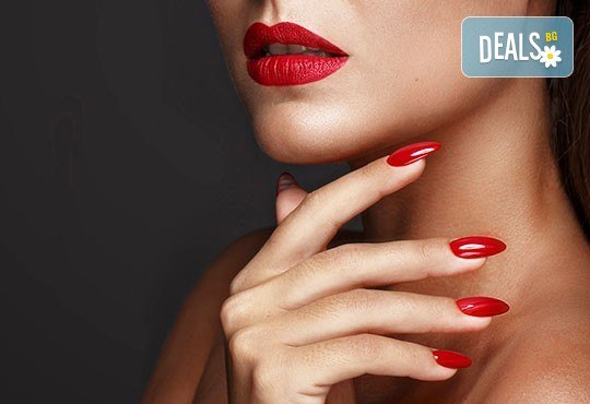 Изграждане на ноктопластика с гел и маникюр с гел лак на Black Bottle, CND или Gelish в Art beauty studio S&D, в центъра на София - Снимка 21