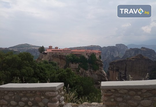 Великден в Гърция: 3 нощувки, 3 закуски, посещение на Солун, възможност за Великденски обяд и посещение на скалните манастири в Метеора, с транспорт от Рикотур - Снимка 4