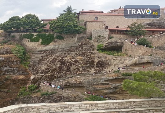 Великден в Гърция: 3 нощувки, 3 закуски, посещение на Солун, възможност за Великденски обяд и посещение на скалните манастири в Метеора, с транспорт от Рикотур - Снимка 5