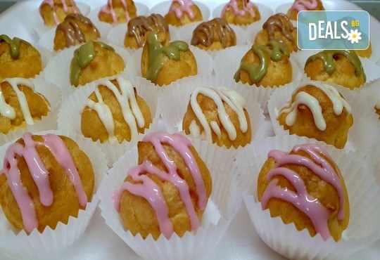 Перфектният вкус! 50 десертни еклера с ягодов крем или шоколад, тунквани във вкус по избор от МЕЧО ФУУД КЕТЪРИНГ - Снимка 5