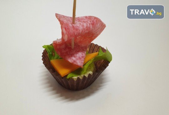 Италианско меню за вашия празник! 100 бр. солени хапки и италиански тарталети плюс ПОДАРЪК плато гофрети от Мечо Фууд Кетъринг - Снимка 3