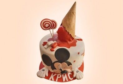 За най-малките! Детска торта с Мечо Пух, Смърфовете, Спондж Боб и други герои от Сладкарница Джорджо Джани - Снимка