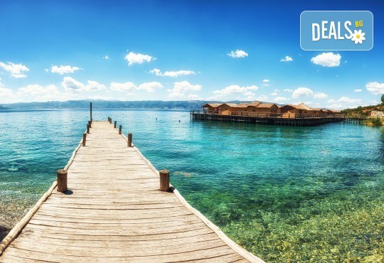 Великден в Охрид! 3 нощувки със закуска, възможност за вечеря с жива музика и транспорт от Комфорт Травел - Снимка 1