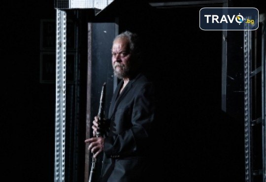 Нов авторски спектакъл на Теди Москов Хайде да се трепаме на 06-ти март (петък) в Малък градски театър Зад канала - Снимка 4