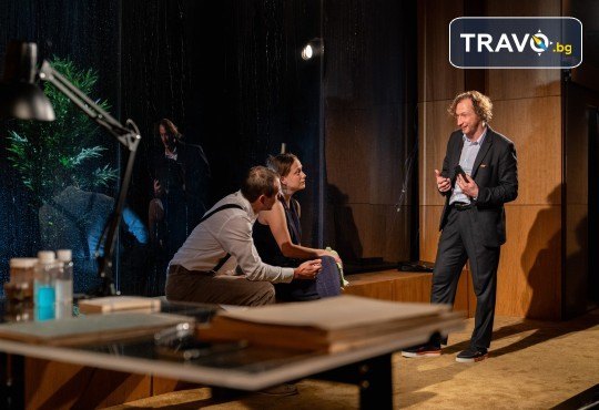 Гледайте Мак Маринов и Малин Кръстев в постановката Обществен враг на 16-ти март (понеделник) в Малък градски театър Зад канала - Снимка 7