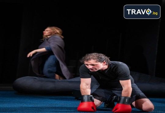 На 07-ми март (събота) гледайте Неделя вечер с Анастасия Лютова, Василена Атанасова и Иван Юруков в Малък градски театър Зад канала - Снимка 2