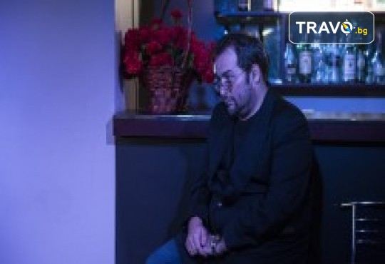 Комедията Поп-фолк хроники: бели птици и куршуми на 18-ти март (сряда) в Малък градски театър Зад канала - Снимка 8