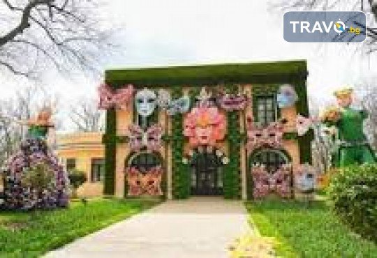 Еднодневна екскурзия до Крайова! Посещение на парк Никола Романеску“ и търговски център Promenada с водач и транспорт от Дениз Травел - Снимка 3