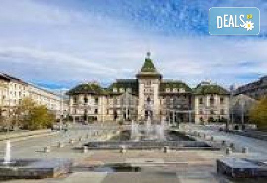 Еднодневна екскурзия до Крайова! Посещение на парк Никола Романеску“ и търговски център Promenada с водач и транспорт от Дениз Травел - Снимка 4