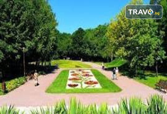 Еднодневна екскурзия до Крайова! Посещение на парк Никола Романеску“ и търговски център Promenada с водач и транспорт от Дениз Травел - Снимка 2