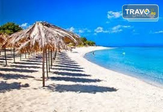 Слънце, плаж, море... за 1 ден с Рикотур в Аспровалта или Ставрос, на плажовете със син флаг - Снимка 1