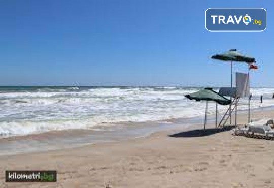 Фестивал на лалето в Балчик! 1 нощувка, посещение на нос Калиакра, Аладжа манастир, Мидената ферма и транспорт от Рикотур - Снимка 15