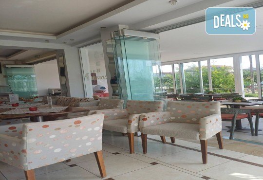 Почивка на Егейско море в Hotel Orea Eleni 3*, Паралия Катерини, Гърция! 7 нощувки със закуски и транспорт от Комфорт Травел - Снимка 10
