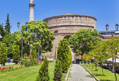 Уикенд в Солун с посещение на плаж Агия Триада! 1 нощувка, закуска, транспорт и екскурзовод от туроператор Поход! - Снимка