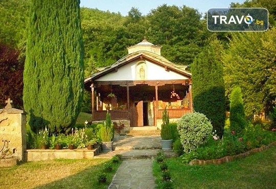 Уикенд в Етно село Срна с 2 нощувки, 2 закуски, 2 вечери с жива музика и неограничена консумация на алкохолни и безалкохолни напитки, от ТА Поход - Снимка 8