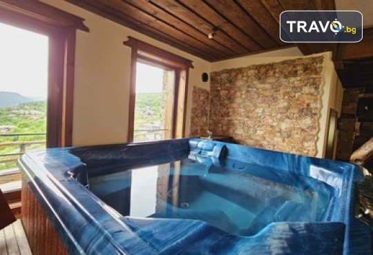 Лещен те очаква: Самостоятелна къща за 22 души сред Родопската магия! 1 Нощувка без изхранване в Панорама Хаус, ползване на оборудвана механа, барбекю, билярд, тенис на маса, детски кът, безплатно за дете до 11.99 г. - Снимка 24