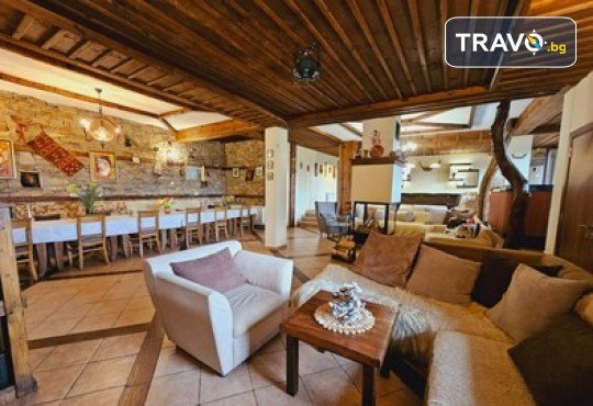 Лещен те очаква: Самостоятелна къща за 22 души сред Родопската магия! 1 Нощувка без изхранване в Панорама Хаус, ползване на оборудвана механа, барбекю, билярд, тенис на маса, детски кът, безплатно за дете до 11.99 г. - Снимка 18