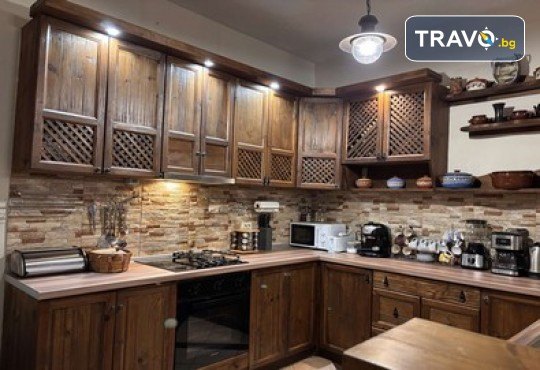 Лукс и уют в Лещен в Панорама Хаус! 1 Нощувка без изхранване, ползване на оборудвана механа, барбекю, билярд, тенис на маса, детски кът, безплатно за дете до 11.99 г. - Снимка 20