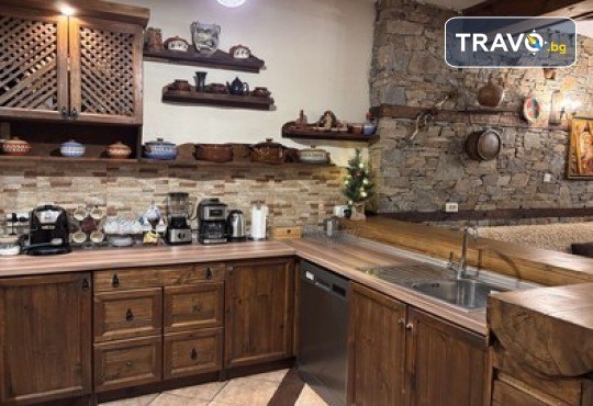 Лукс и уют в Лещен в Панорама Хаус! 1 Нощувка без изхранване, ползване на оборудвана механа, барбекю, билярд, тенис на маса, детски кът, безплатно за дете до 11.99 г. - Снимка 21