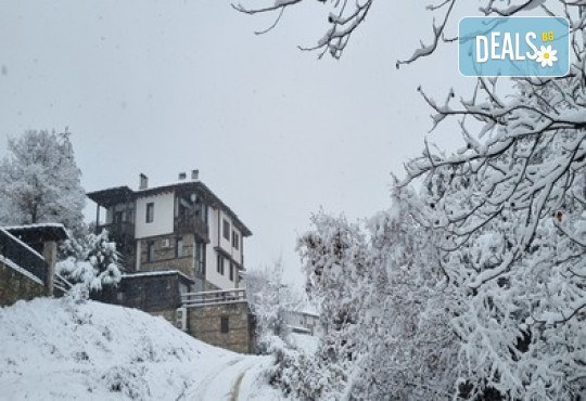 Лукс и уют в Лещен в Панорама Хаус! 1 Нощувка без изхранване, ползване на оборудвана механа, барбекю, билярд, тенис на маса, детски кът, безплатно за дете до 11.99 г. - Снимка 12