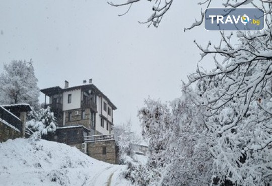 Лукс и уют в Лещен в Панорама Хаус! 1 Нощувка без изхранване, ползване на оборудвана механа, барбекю, билярд, тенис на маса, детски кът, безплатно за дете до 11.99 г. - Снимка 12