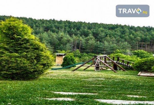 Лукс и уют в Лещен в Панорама Хаус! 1 Нощувка без изхранване, ползване на оборудвана механа, барбекю, билярд, тенис на маса, детски кът, безплатно за дете до 11.99 г. - Снимка 38