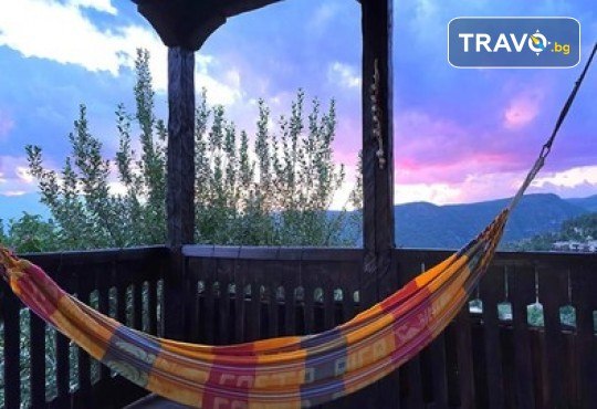 Лукс и уют в Лещен в Панорама Хаус! 1 Нощувка без изхранване, ползване на оборудвана механа, барбекю, билярд, тенис на маса, детски кът, безплатно за дете до 11.99 г. - Снимка 42