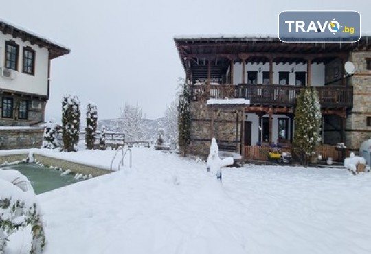 Лукс и уют в Лещен в Панорама Хаус! 1 Нощувка без изхранване, ползване на оборудвана механа, барбекю, билярд, тенис на маса, детски кът, безплатно за дете до 11.99 г. - Снимка 46