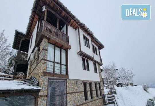 Лукс и уют в Лещен в Панорама Хаус! 1 Нощувка без изхранване, ползване на оборудвана механа, барбекю, билярд, тенис на маса, детски кът, безплатно за дете до 11.99 г. - Снимка 13